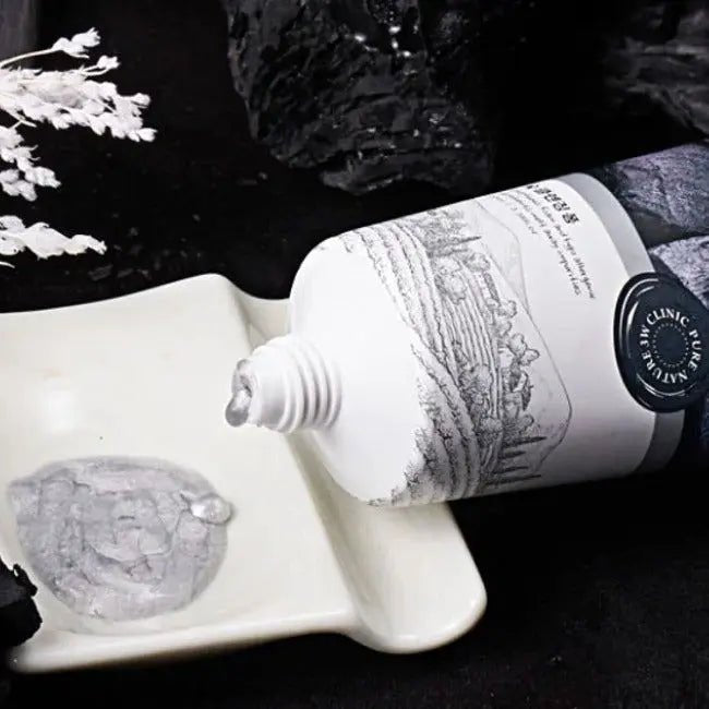 (Buy 2 Get 1 Free) 3W Clinic Charcoal Cleansing Foam
